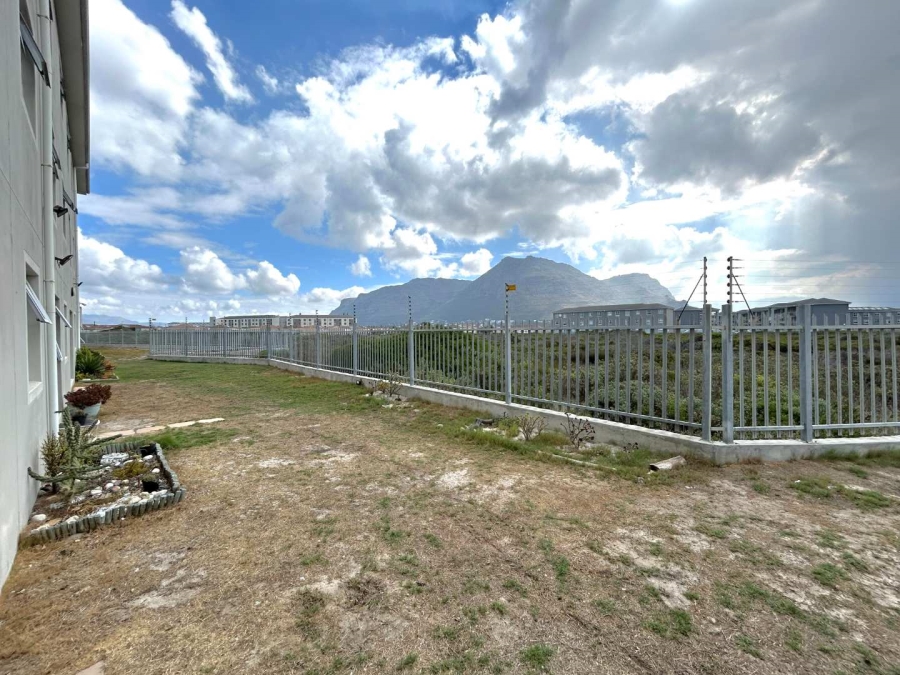 2 Bedroom Property for Sale in Muizenberg Western Cape
